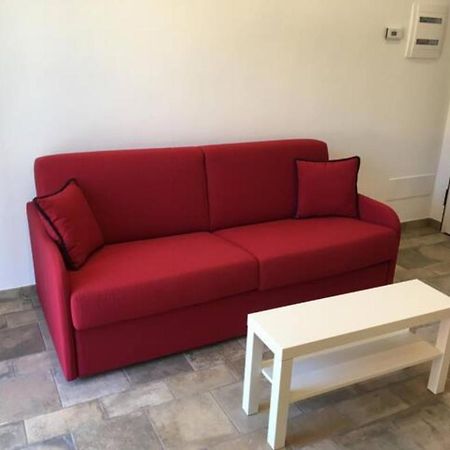 La Casa Di Gloria Apartment Леванто Екстериор снимка